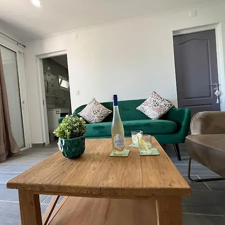 Apartmán Ocean View By Charmes D *